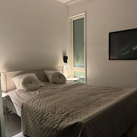 Apartment With Chance To Aurora At Center