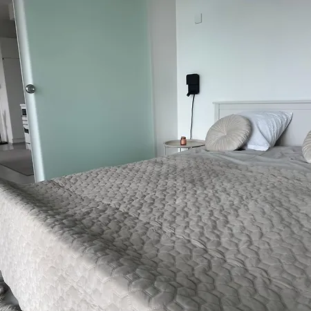 With Chance To Aurora At Center Διαμέρισμα